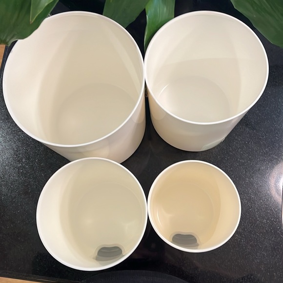 Tupperware Vintage One Touch - Set of 4 Nesting White Canisters - Red Li… - Picture 5 of 12